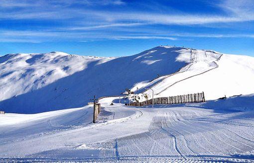 La estación de esquí de Cerdagne-Puigmal 2900 será la primera estación de los pirineos en abrir en esta temporada 2011/2012, haciendo este viernes día 2 de diciembre.