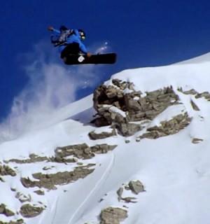 Terje Haakonsen no necesita presentación. Después de muchos años sigue demostrando su fluidez y técnica en las grandes montañas. Las imágenes en Standing Sideways, la nueva película de Burton Snowboards, son un espectáculo.